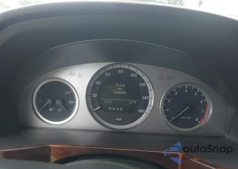 2010 Mercedes-Benz Glk 350 4Matic z USA, uszkodzony, nr VIN WDCGG8HB4AF424479